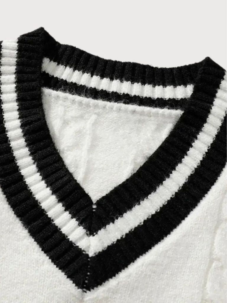 Minimalist V-Neck Sweater - Vailor & Veil