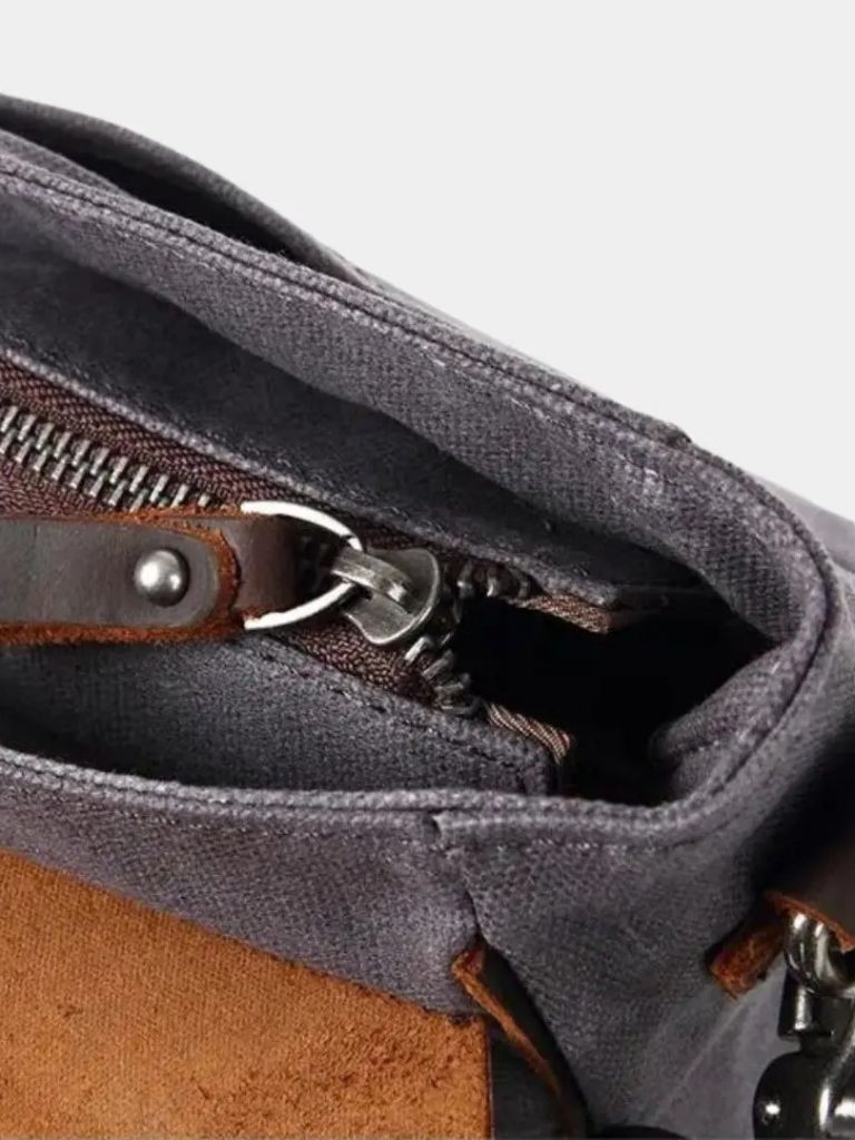 Windsor Messenger Shoulder Bag - Vailor & Veil